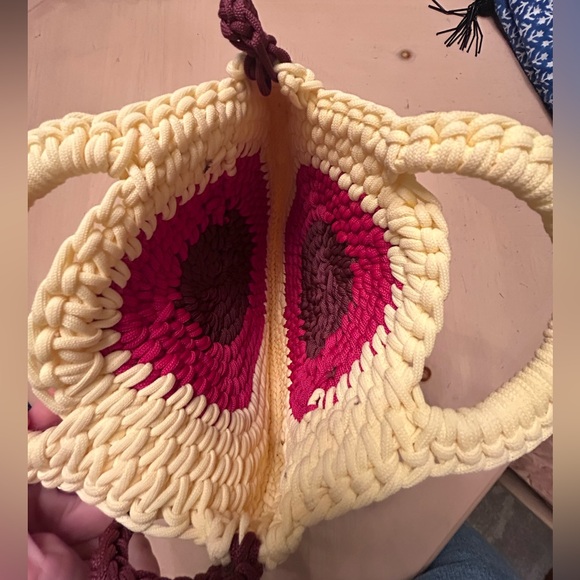 Village Lift Bullseye Crossbody bag - Picture 7 of 10